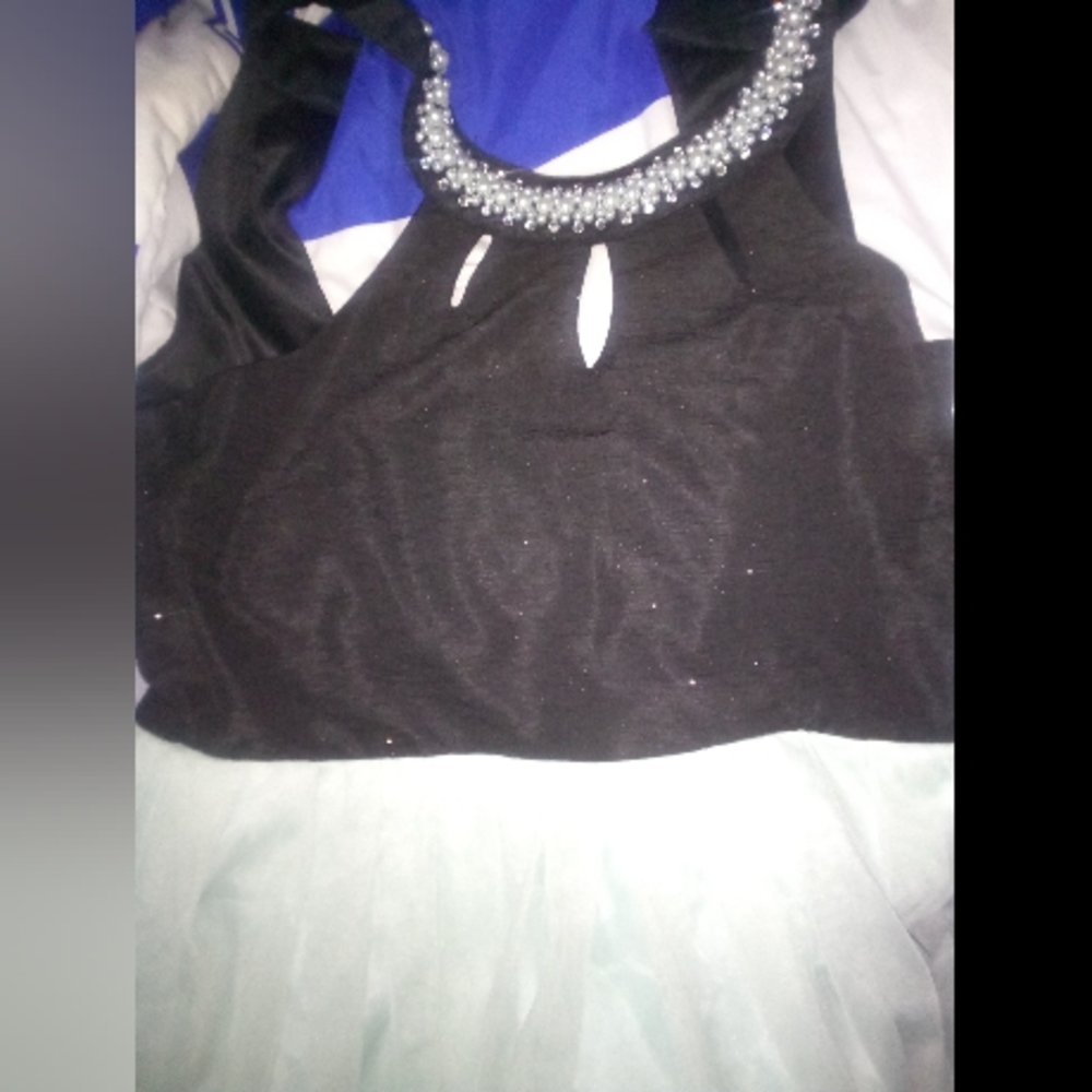 Dress - Picture 2 of 2